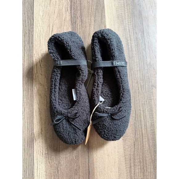 SKIMS Shoes - NWT SKIMS Teddy Ballet Slipper Women Size 39 Onyx Black Fleece Logo Strap Bow